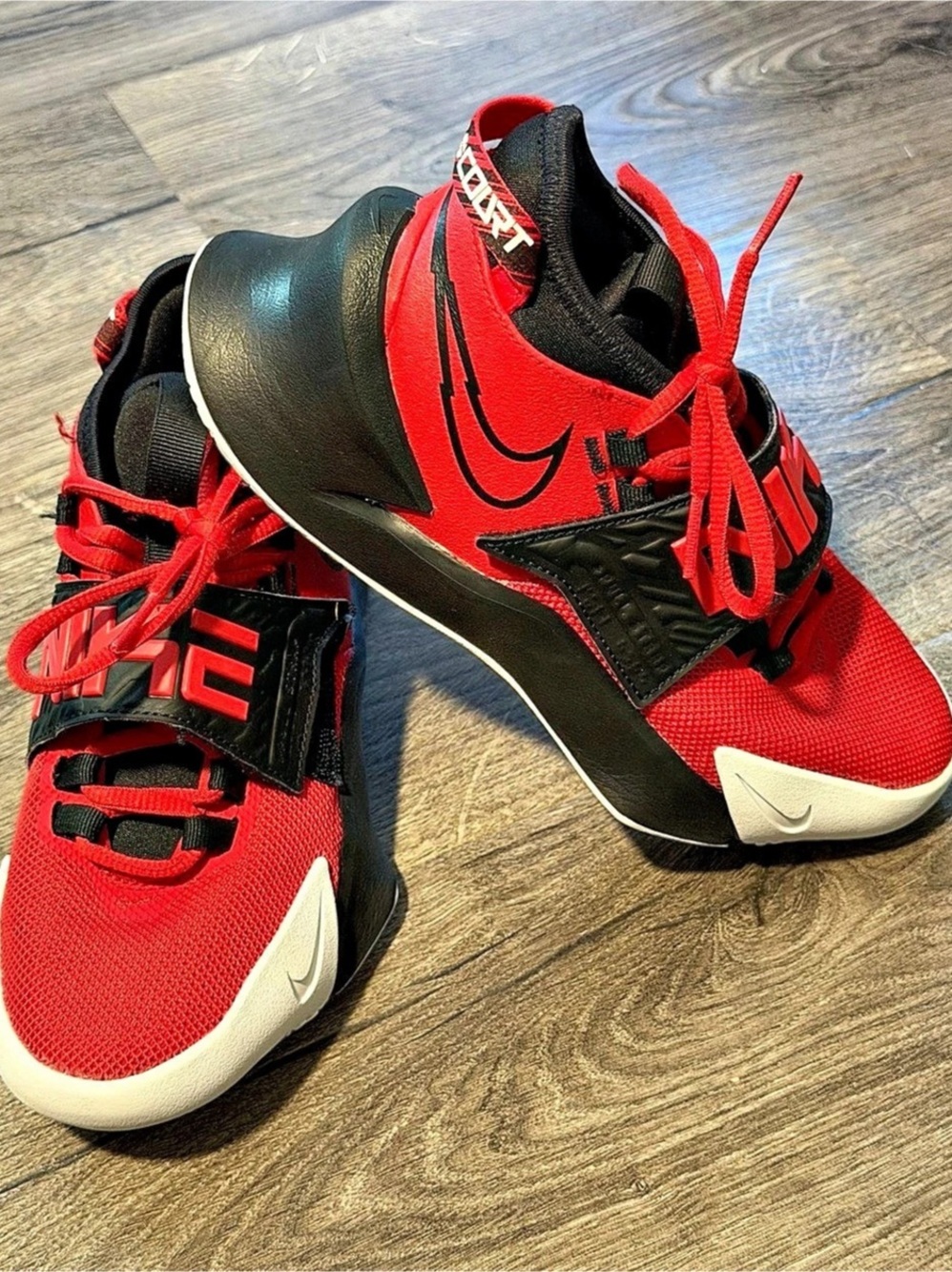 Nike Air Edge 270 Kids Sneakers Red & Black US 2Y